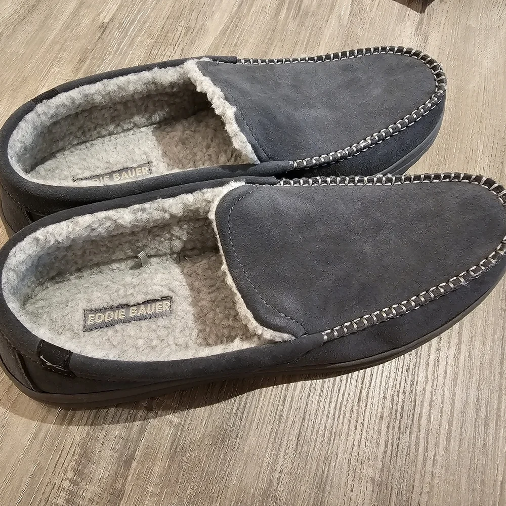 Eddie Bauer Men's Gray Moccasin Slippers